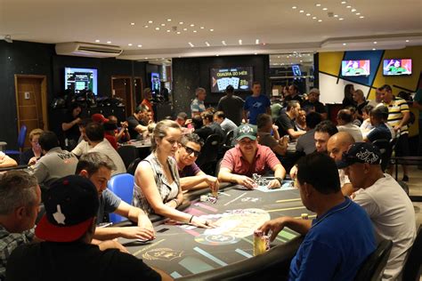 Biznis Clube De Poker