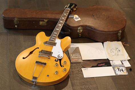 Epiphone Casino Inspirou Em John Lennon Para Venda