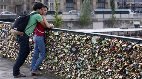 Liefdessloten Brug Parijs