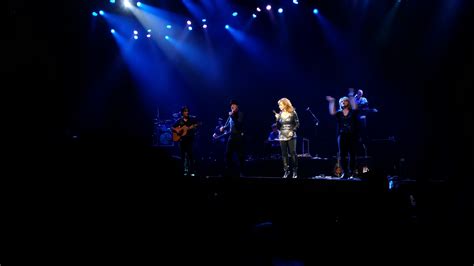 Reba Mcentire Niagara Fallsview Casino