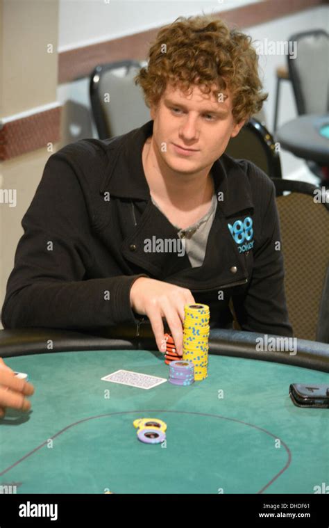 Sam Holden Os Ganhos De Poker